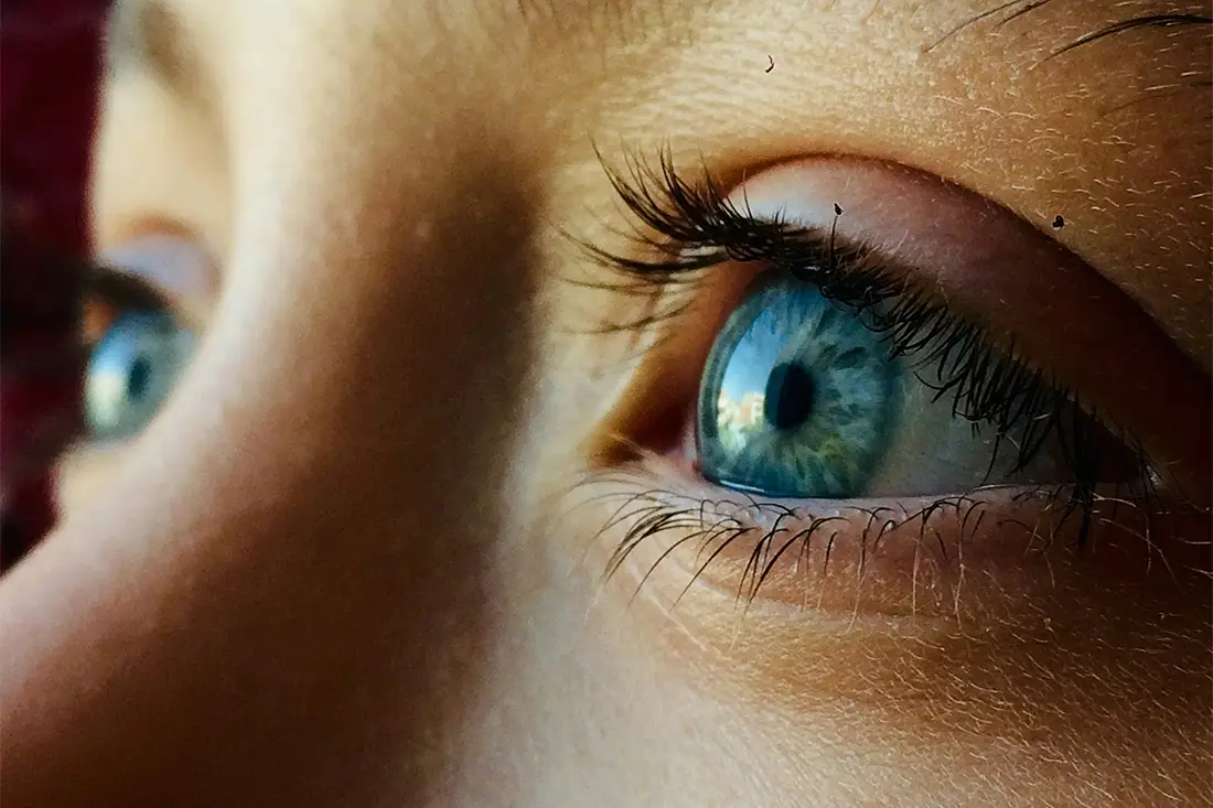 Ortho K Vs Traditional Contact Lenses Whats the Difference